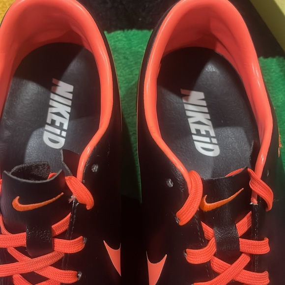 Gently used soccer shoes unisex 100% authentic designed by myself Nike Id - Picture 9 of 9